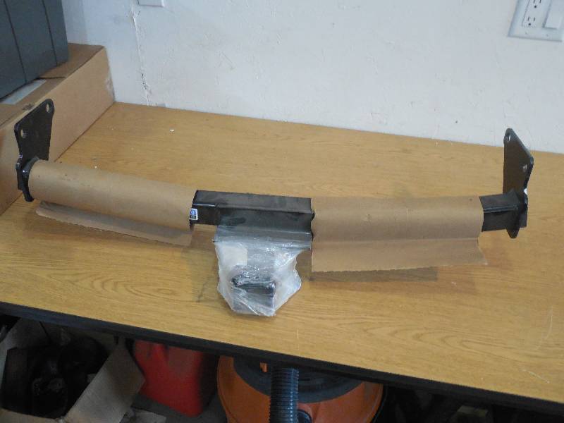 lot 45 image: Reese Towpower 51085 Class III Custom-Fit Hitch with 2-Inch Square Receiver Opening - JEEP