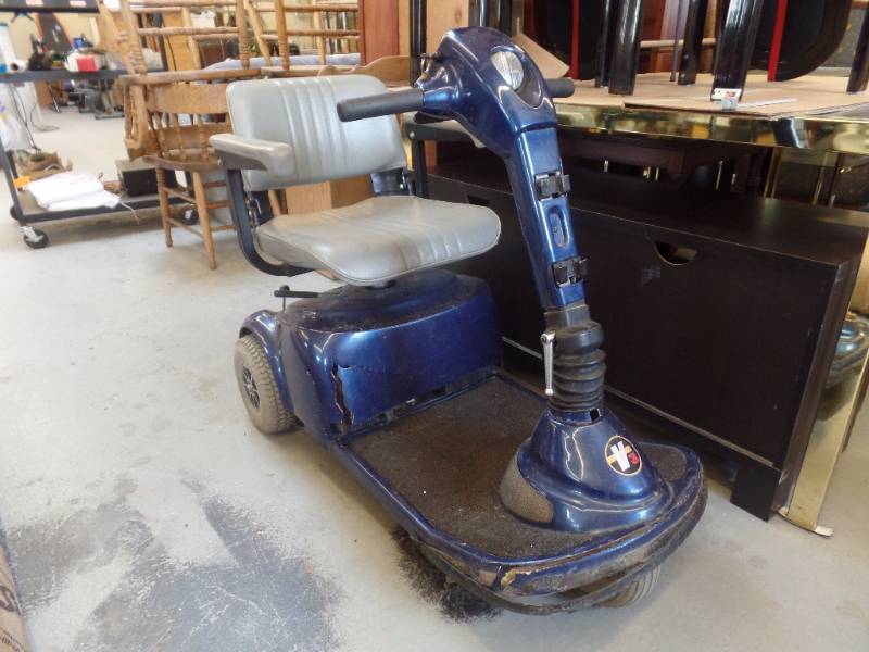 ELECTRIC SCOOTER