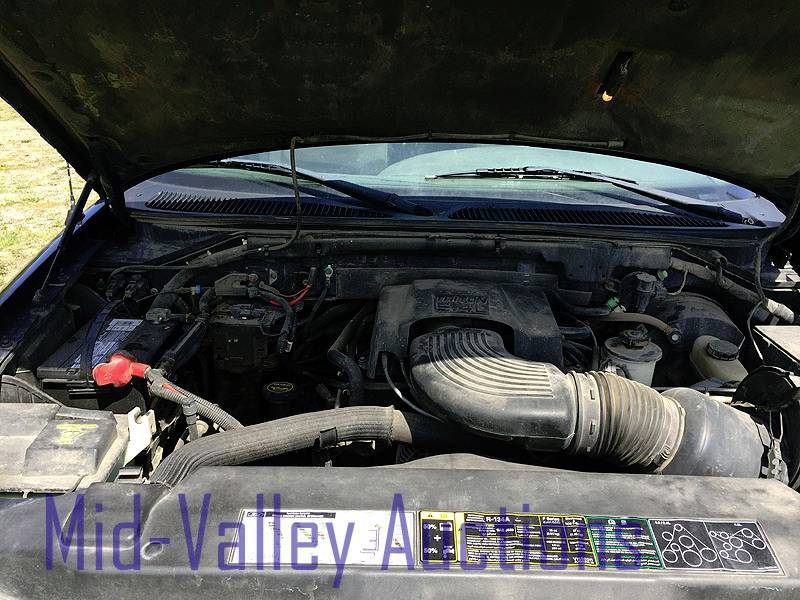 2002 Ford F150 4 x 4 Pickup NO RESERVE