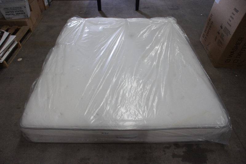 Sealy Posturepedic - California King Size (Cali King) - Spring Port Firm - Mattress MSRP $ 2599.99 - NOTE Due to Shipping and Handling Practices Mattresses may have cosmetic issues. See Pictures