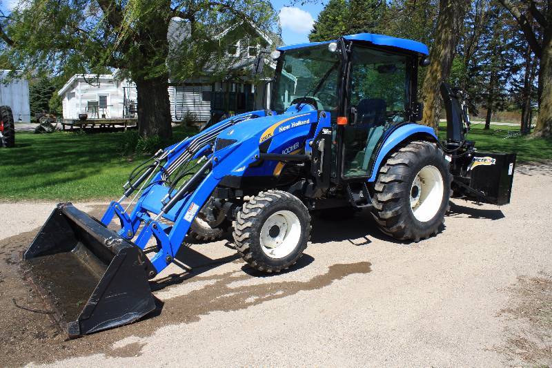 lot 1A image: 2010 50HP New Holland 260TL Tractor Boomer 3050 with Loader, Diesel Engine Bucket and Snow Blower - Like New