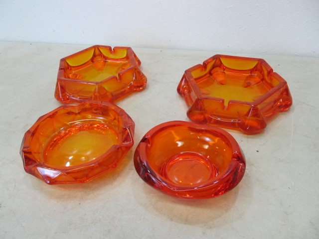 lot 48 image: 4 Vintage Orange Glass Ashtrays