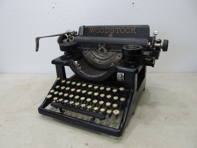 lot 51 image: Antique WOODSTOCK Typewriter