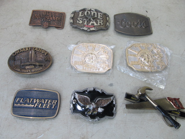 lot 11 image: Lot of Vintage Belt Buckles