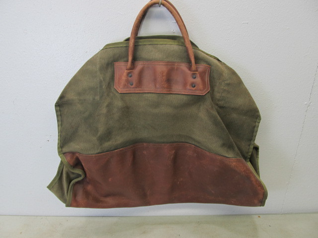 lot 7 image: Vintage GOKEYS LeatherCanvas Sportsman Satchel