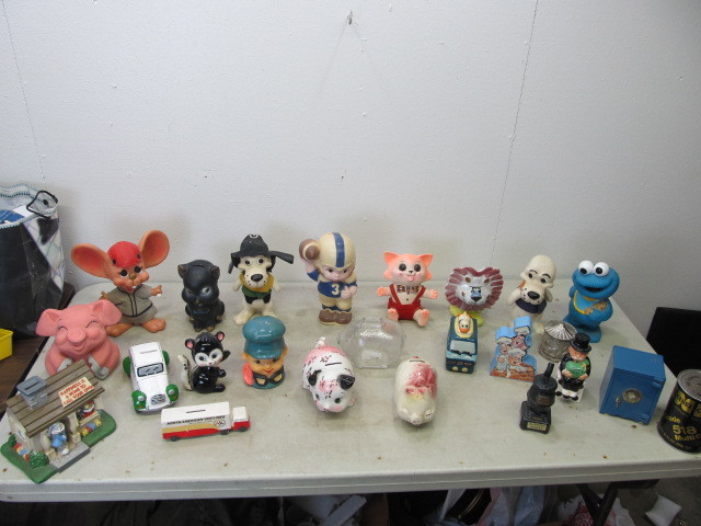 lot 24 image: Large Lot of Vintage Coin Banks