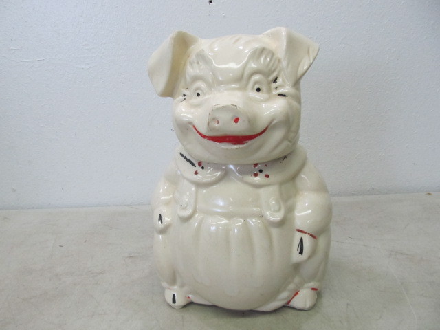 lot 25 image: Vintage 1950s Pig Cookie Jar