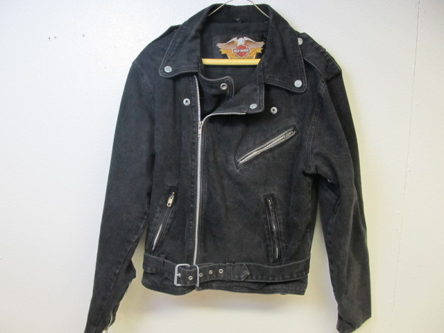 lot 29 image: Retro Black Denim Harley Davidson Jacket