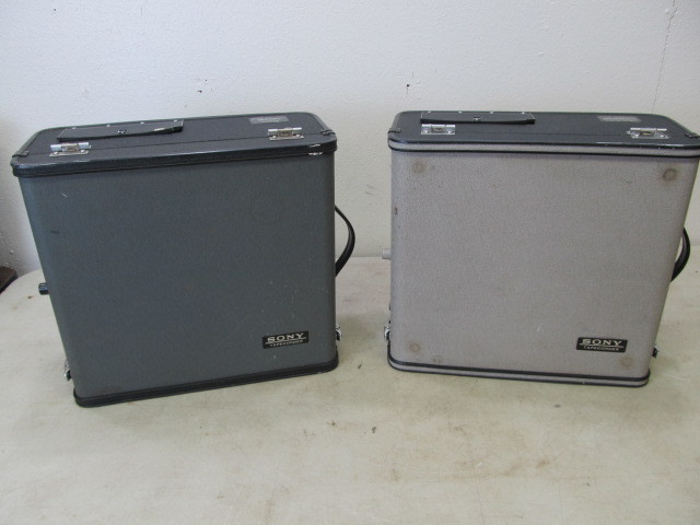 lot 32 image: Pair of Vintage SONY Reel-To-Reel Recorders