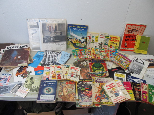 lot 104 image: Lot of Vintage Comics Books Paper Ephemera 