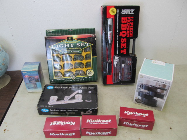 lot 115 image: Lot of NEW IN BOX Items