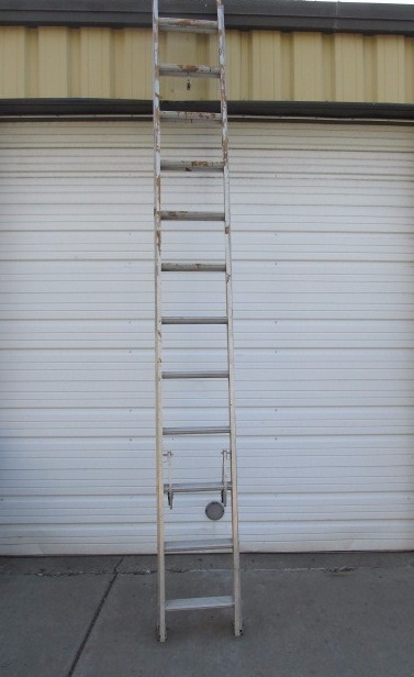 lot 122 image: Large WERNER Commercial Extension Ladder