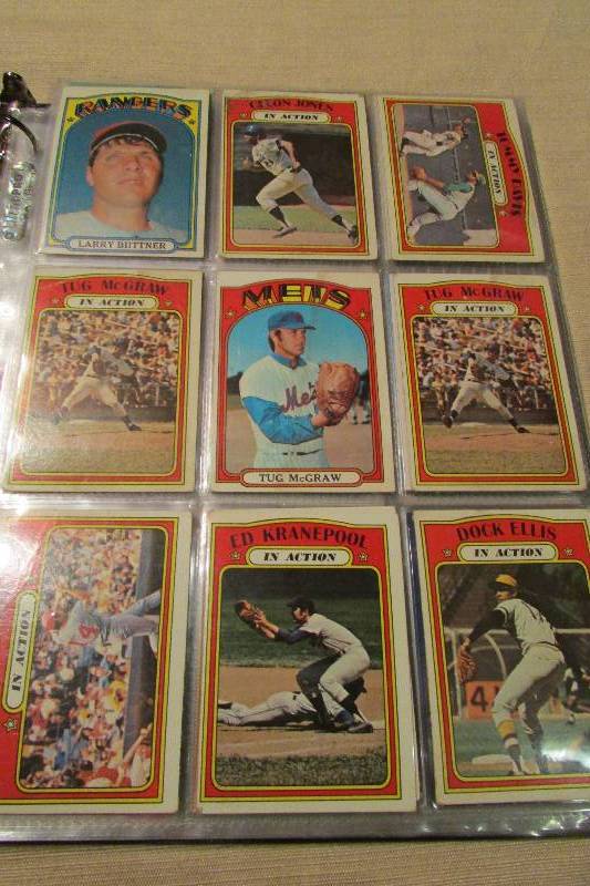 Assortment of Baseball Cards