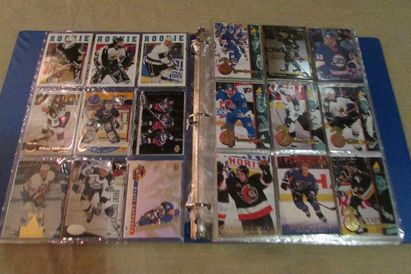 Assortment of Hockey Cards