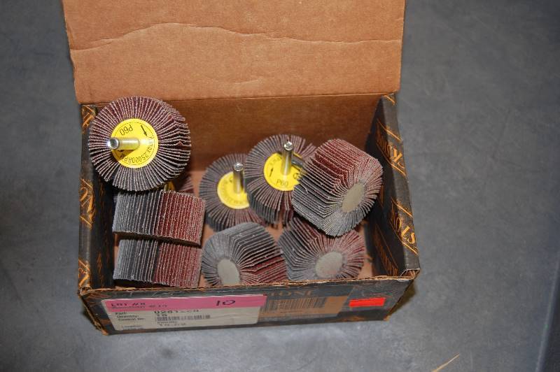 2 Mounted Flap Wheel-Aluminum Oxide-60 grit