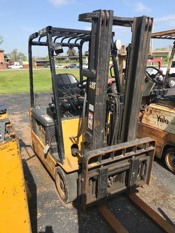 Caterpillar ET3000 Electric Forklift
