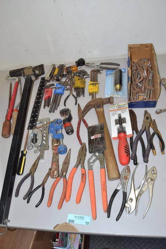 Bass Pro Shop Motor Toter and tools