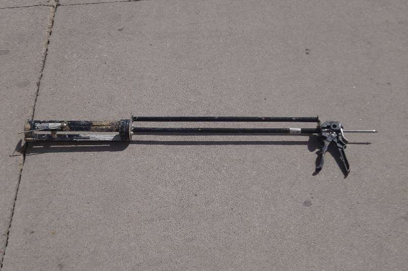 Long Handled Caulking Gun