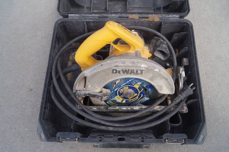 DeWalt Skil Saw