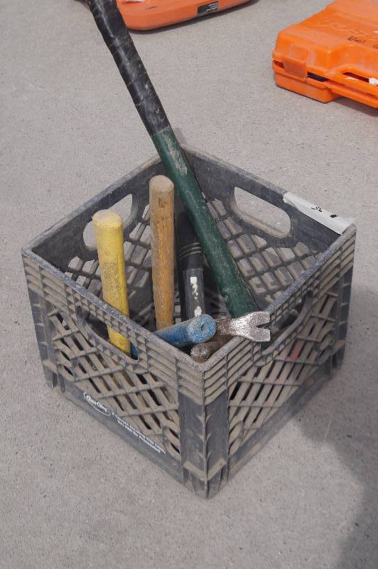 Tote with Hammers