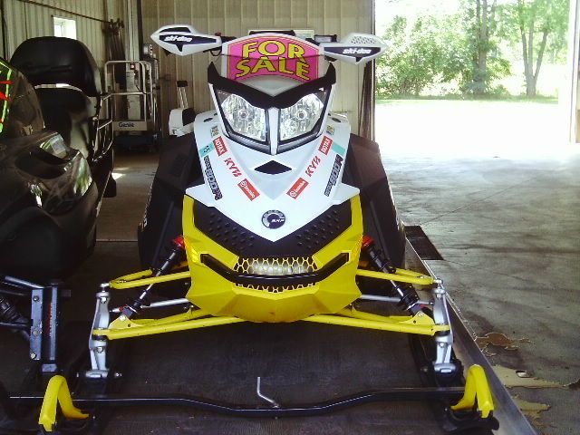 lot 3 image: 2010 Skidoo MXZ800