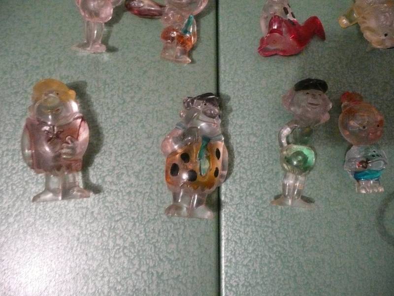 Vintage Flintstones Figures - Fred, Barny, Wilma, Betty, Bamm-Bamm, Pebbles, Dino & Baby Puss - The Whole Gang - See Pictures