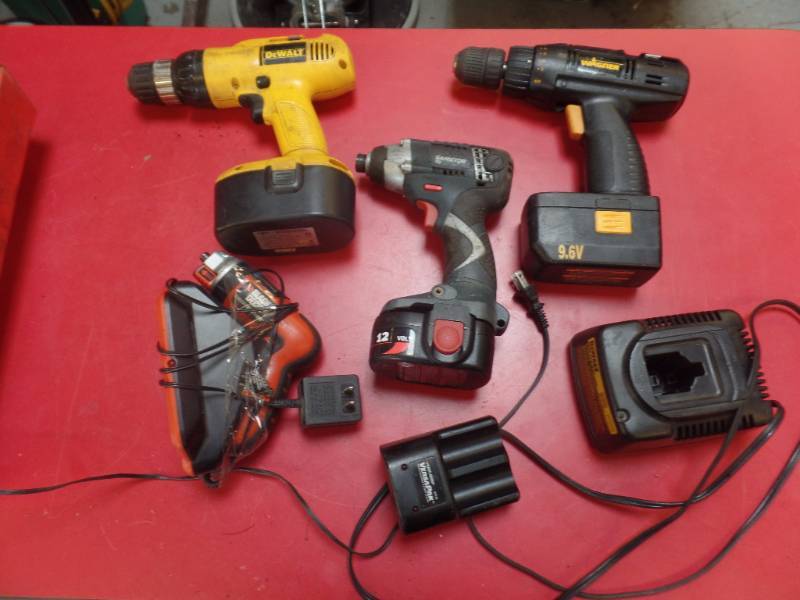 lot 207 image: DRILLS AND CHARGERS