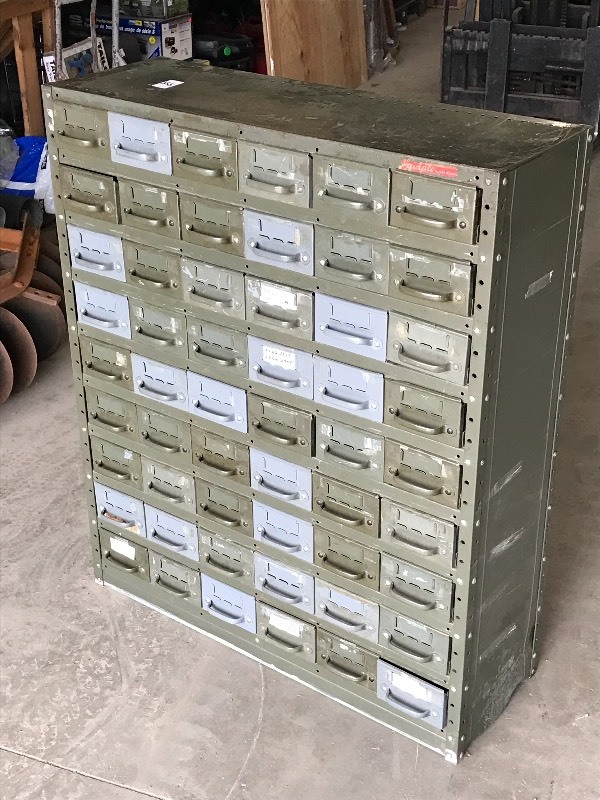 lot 18 image: Steel Parts Organizer