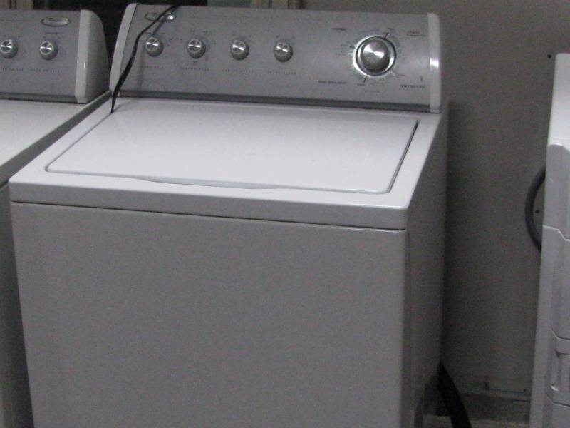 lot 2 image: Whirlpool Washing Machine