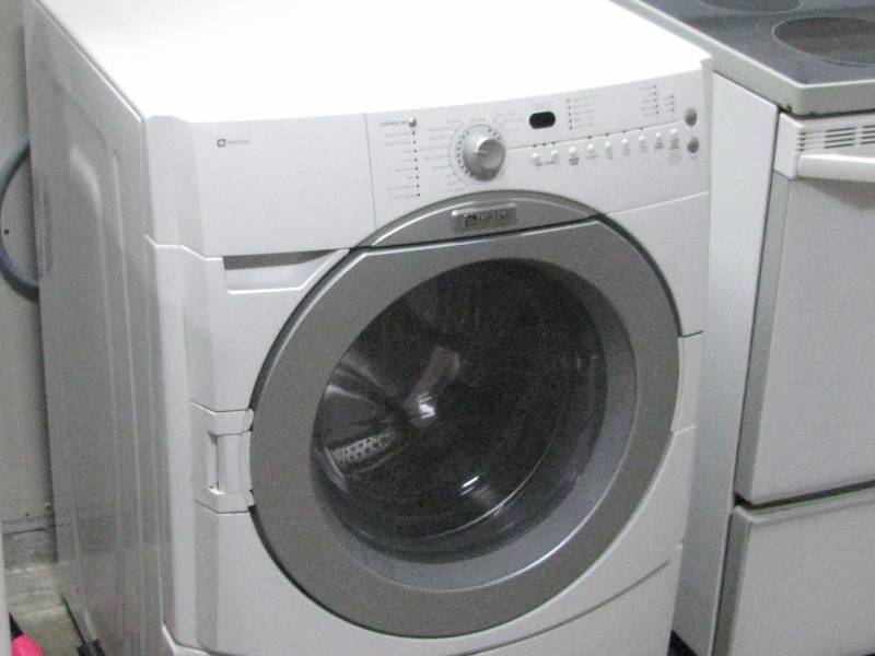 lot 5 image: Maytag Washing Machine