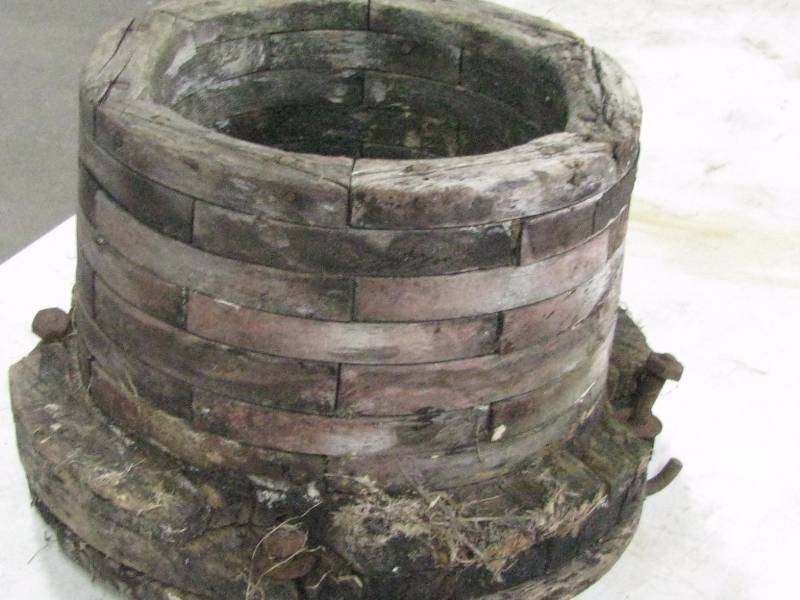 lot 15 image: Antique Wood Belt Pulley
