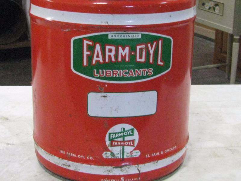 lot 24 image: Farm-Oyl 5gl Pail