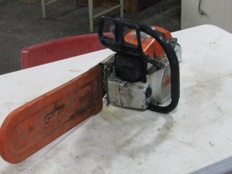 lot 29 image: Stihl Chain Saw