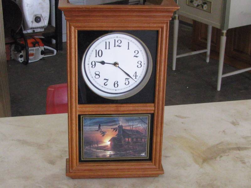 lot 70 image: Terry Redlin Clock