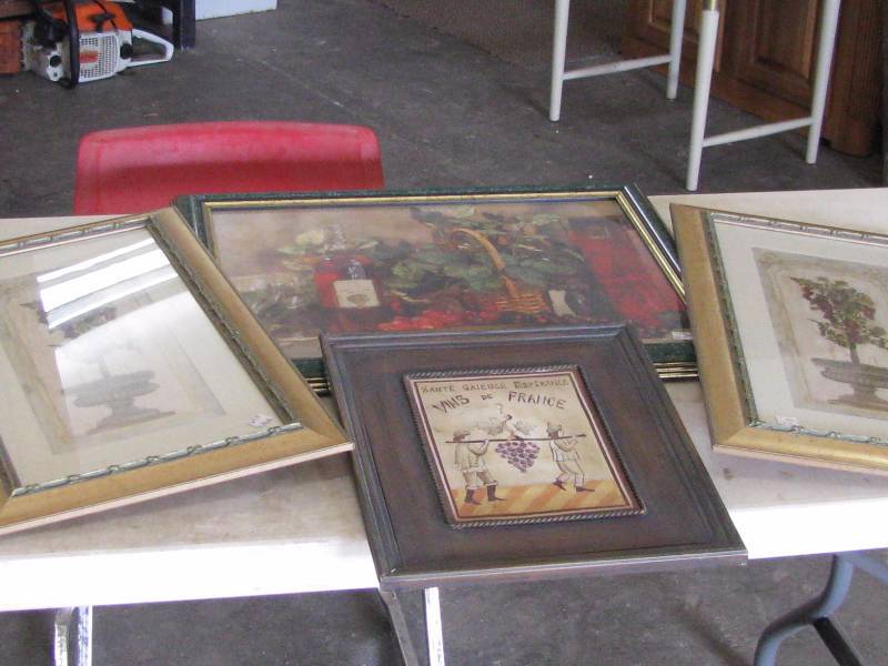 lot 78 image: Pictures