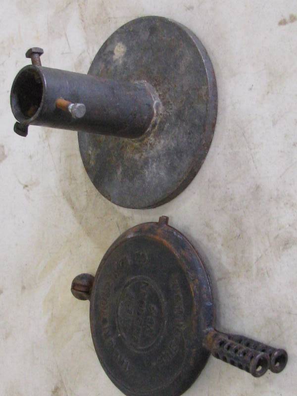 lot 83 image: Cast Iron Lot