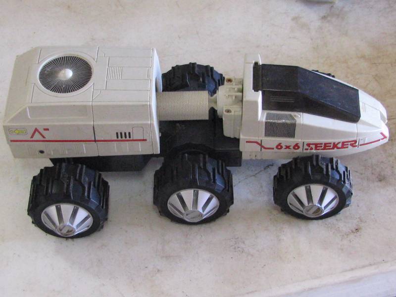lot 102 image: Seeker 6 x 6 Toy