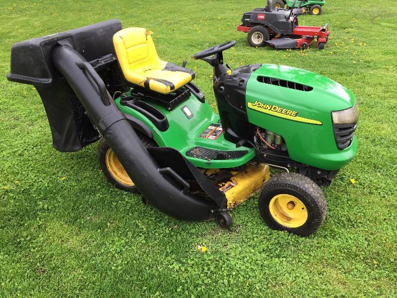 JOHN DEERE L 130 WITH BAGGER | LAWN MOWERS NO RESERVE | K-BID