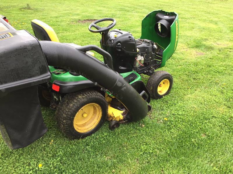 JOHN DEERE L 130 WITH BAGGER | LAWN MOWERS NO RESERVE | K-BID