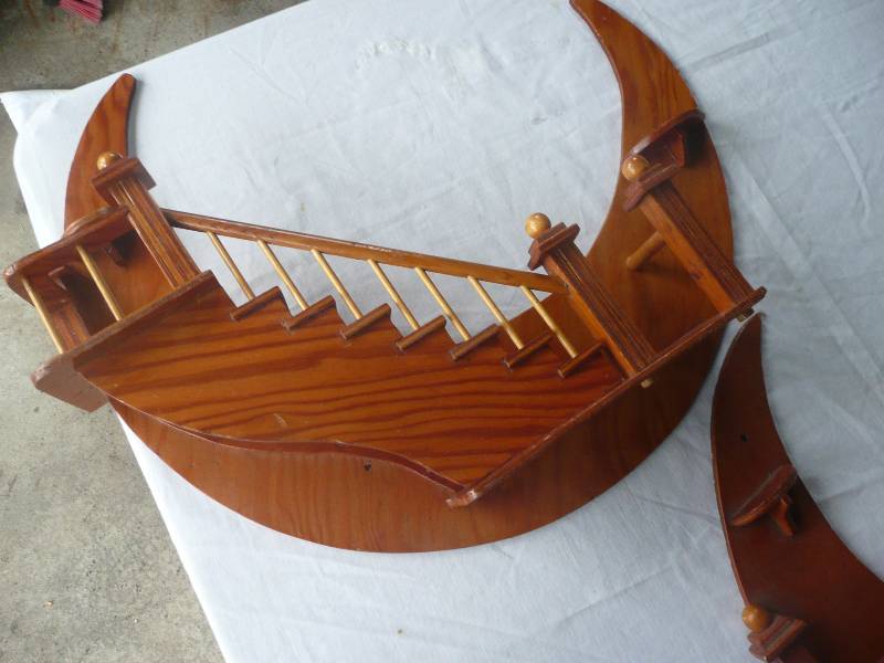 lot 8 image: Vintage Folk Art Wood Stairs To The Moon - Very Cool - See Pictures