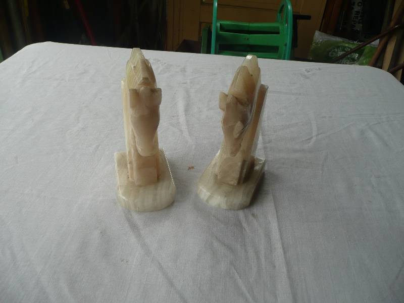 lot 17 image: Vintage Carved Book Ends - White Agate - See Pictures