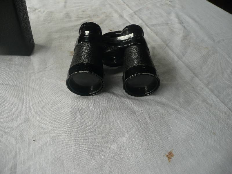 lot 34 image: Vintage Airguide No. 39 Binoculars WLeather Snap Case