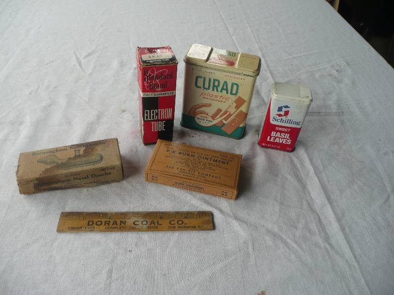 lot 39 image: Vintage Lot - Some Very Old Pieces - See Pictures