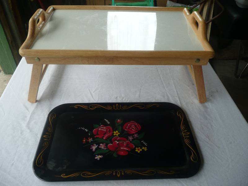 lot 53 image: 2 Trays - 1 Vintage - Good Condition