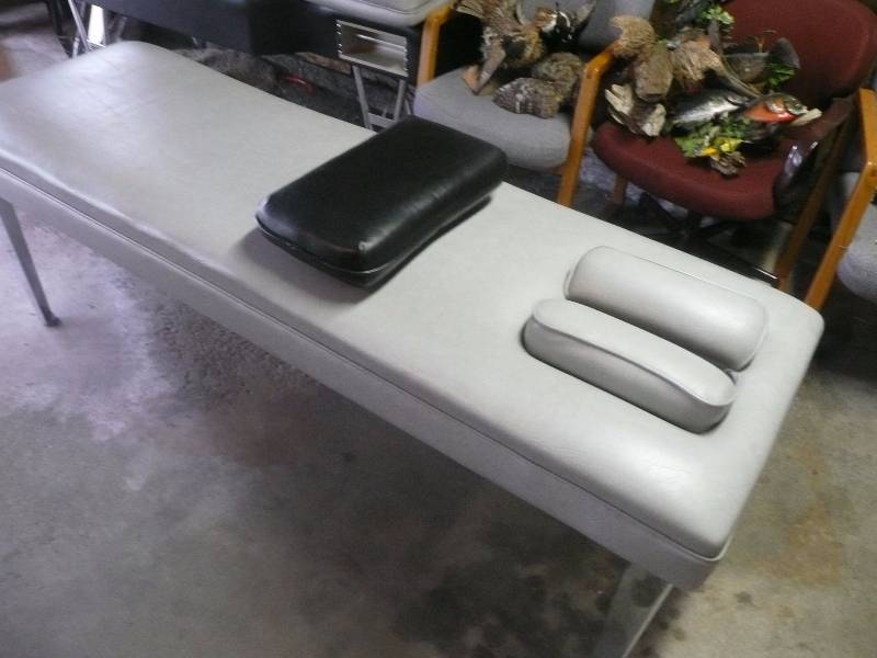lot 61 image: Gray Professional Massage Table WBlack Leather Pillow - See Pictures