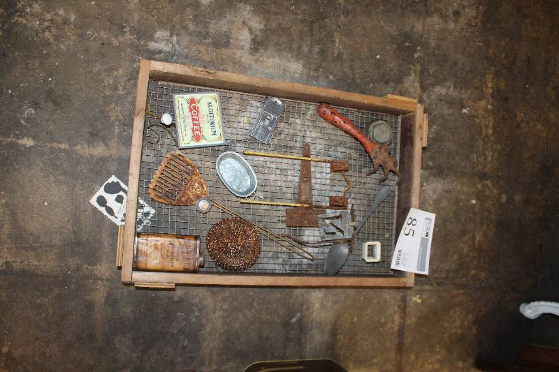 lot 85 image: Vintage Hand Tools, Sifting Tray