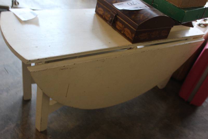 lot 171 image: Drop side childrens table or coffee table. Handmade.