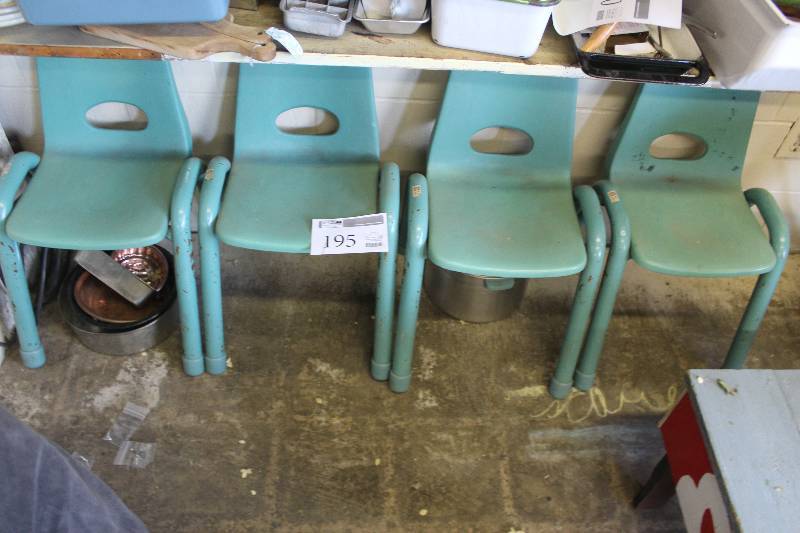 lot 195 image: Lot of (4) Mid Century kids chairs in aqua.