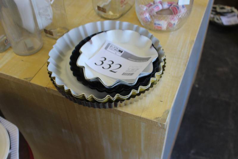 lot 332 image: Lot of (9) Serving Trays