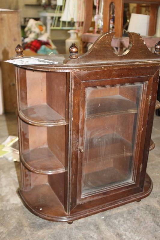 lot 151 image: Glass Door 3-Shelf Book Case